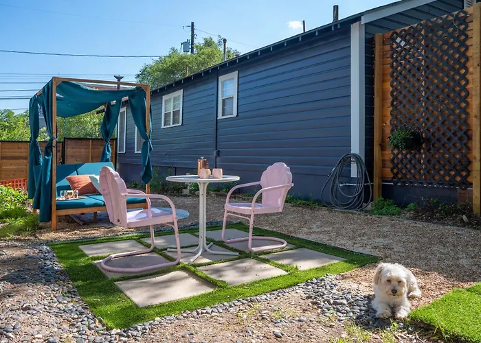 Artsy, Private Gem Near Iconic South Congress